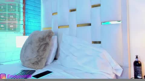 Snapshot of emylyjonhs chatting on 29, 1, 2025 EMYLY online show from 29, 1, 2025