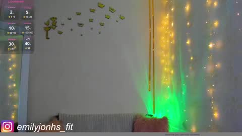 Snapshot of emylyjonhs chatting on 4, 2, 2025 EMYLY online show from 4, 2, 2025