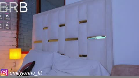 Snapshot of emylyjonhs chatting on 6, 2, 2025 EMYLY online show from 6, 2, 2025