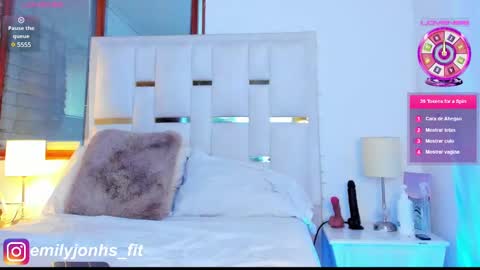 Snapshot of emylyjonhs chatting on 24, 2, 2025 EMYLY online show from 24, 2, 2025