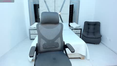 Snapshot of emysilver chatting on 12, 2, 2025 Emy Silver online show from 12, 2, 2025