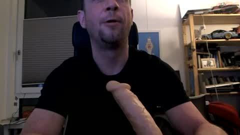 Snapshot of emzett chatting on 14, 6, 2026 emzett online show from 14, 6, 2026