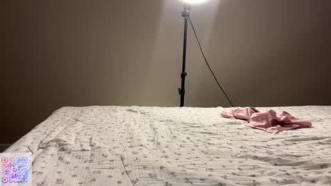 Mia online show from 12, 2, 2025