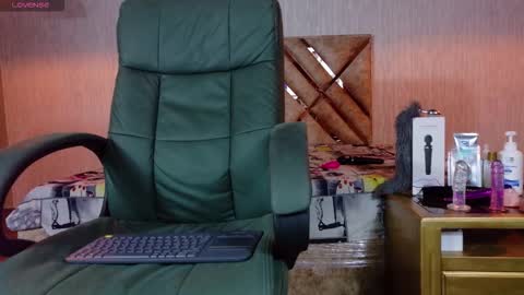 Snapshot of engel_devil chatting on 11, 9, 2025 Engel online show from 11, 9, 2025