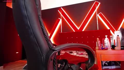 Snapshot of engel_devil chatting on 28, 10, 2025 Engel online show from 28, 10, 2025