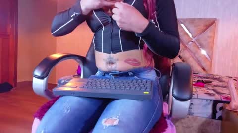 Snapshot of engel_devil chatting on 13, 11, 2025 Engel online show from 13, 11, 2025