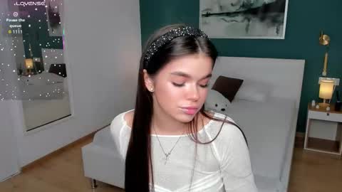 Snapshot of engelaven chatting on 17, 9, 2025 Christy online show from 17, 9, 2025