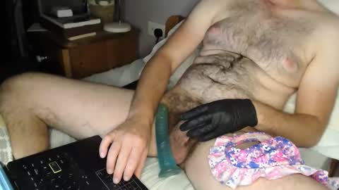 Snapshot of englishshyguyuk chatting on 3, 10, 2025 englishshyguyuk online show from 3, 10, 2025