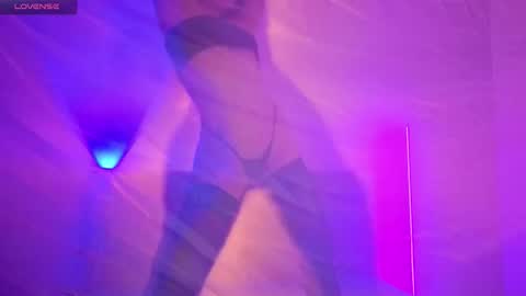 Snapshot of enjoyeverymoment_ chatting on 26, 11, 2025 enjoyeverymoment_ online show from 26, 11, 2025