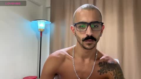 Snapshot of enjoythetrip chatting on 10, 1, 2025 Luke online show from 10, 1, 2025