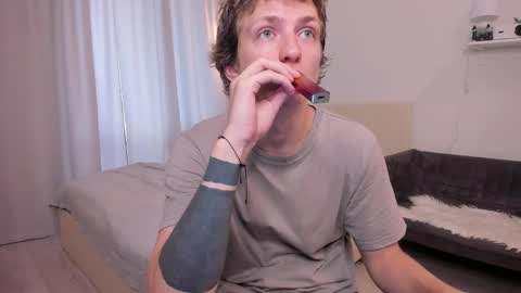 Snapshot of enkeer chatting on 13, 9, 2025 Enker online show from 13, 9, 2025