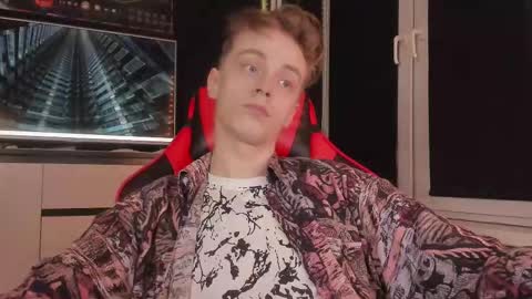 Snapshot of enkeer chatting on 1, 11, 2025 Enker online show from 1, 11, 2025