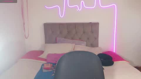 Enma Rojas online show from 16, 12, 2024