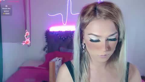 Enma Rojas online show from 25, 12, 2024