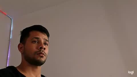 enmanuelgutierrez40 online show from 5, 1, 2026