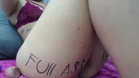 Snapshot of eny_dirty chatting on 23, 1, 2025 Enny Dirty online show from 23, 1, 2025