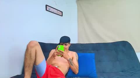 enyel_100 online show from 10, 4, 2026