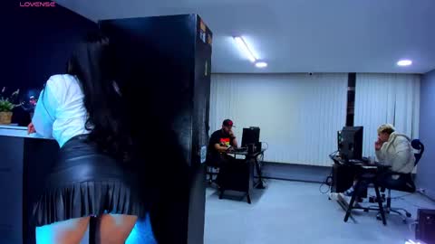 Snapshot of enyel_valmina chatting on 31, 1, 2025 Enyel online show from 31, 1, 2025