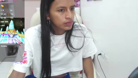 Snapshot of enyelin chatting on 10, 9, 2025 Enyenlina online show from 10, 9, 2025
