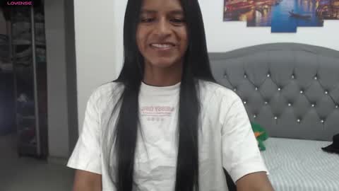 Snapshot of enyelin chatting on 2, 10, 2025 Enyenlina online show from 2, 10, 2025