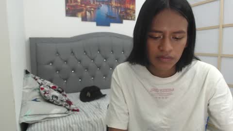 Snapshot of enyelin chatting on 5, 10, 2025 Enyenlina online show from 5, 10, 2025