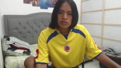 Snapshot of enyelin chatting on 12, 10, 2025 Enyenlina online show from 12, 10, 2025