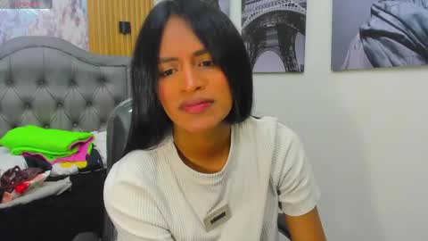 Snapshot of enyelin chatting on 9, 7, 2026 Enyenlina online show from 9, 7, 2026