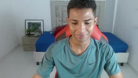 Snapshot of enzo_fox777 chatting on 22, 12, 2025 Enzo online show from 22, 12, 2025