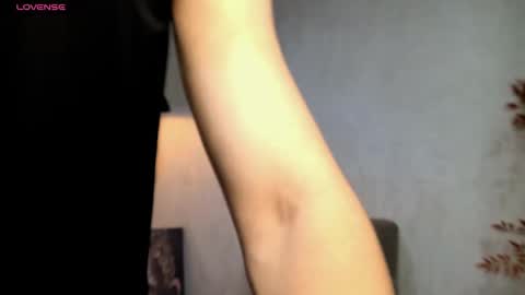 Snapshot of enzo_steel chatting on 5, 6, 2026 enzo_steel online show from 5, 6, 2026