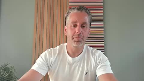 Enzos Massive Cock online show from 27, 5, 2026