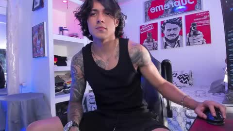 Snapshot of eren_blade_ chatting on 21, 10, 2025 Tht BOSS Eren online show from 21, 10, 2025