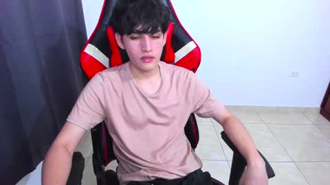 Snapshot of eren_tatakae chatting on 12, 1, 2025 eren_tatakae online show from 12, 1, 2025