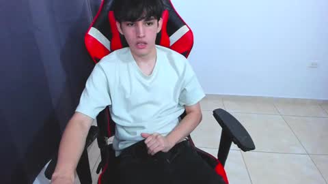 Snapshot of eren_tatakae chatting on 23, 1, 2025 eren_tatakae online show from 23, 1, 2025