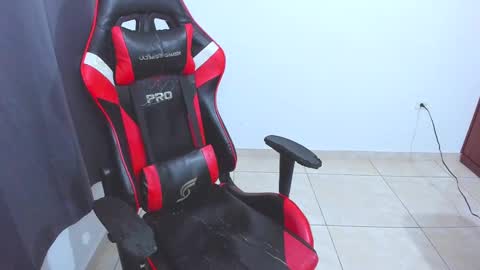 Snapshot of eren_tatakae chatting on 3, 10, 2025 eren_tatakae online show from 3, 10, 2025