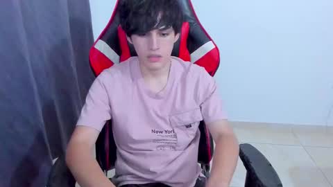 Snapshot of eren_tatakae chatting on 3, 11, 2025 eren_tatakae online show from 3, 11, 2025