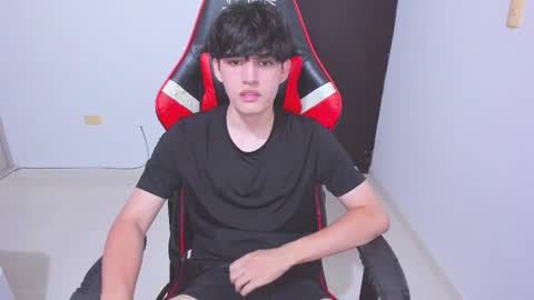 Snapshot of eren_tatakae chatting on 4, 12, 2025 eren_tatakae online show from 4, 12, 2025