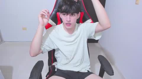 Snapshot of eren_tatakae chatting on 5, 12, 2025 eren_tatakae online show from 5, 12, 2025