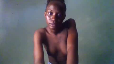 Snapshot of erica843871 chatting on 7, 10, 2025 Erica online show from 7, 10, 2025