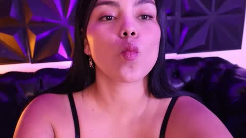 Snapshot of erica_adams_ chatting on 2, 12, 2025 erica_adams_ online show from 2, 12, 2025