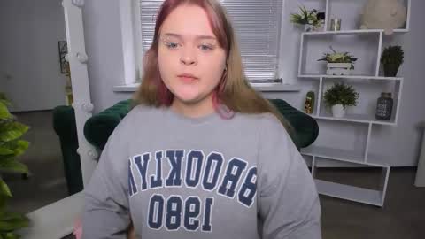 erica_love_ online show from 12, 10, 2025