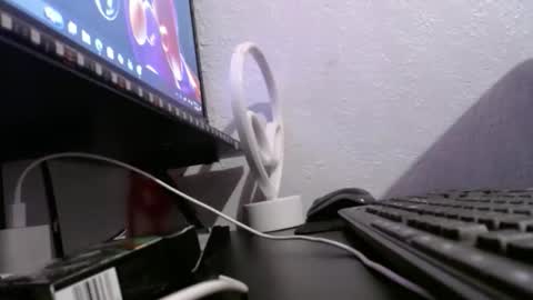 Snapshot of erick_martinezz chatting on 10, 6, 2026 erick online show from 10, 6, 2026