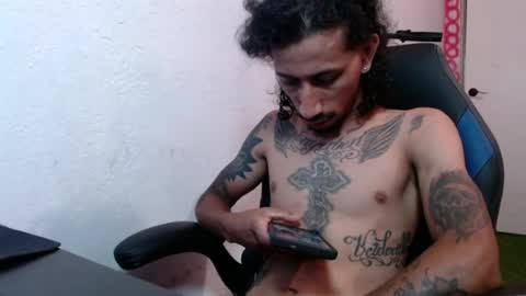 Snapshot of erick_martinezz chatting on 2, 8, 2026 erick online show from 2, 8, 2026