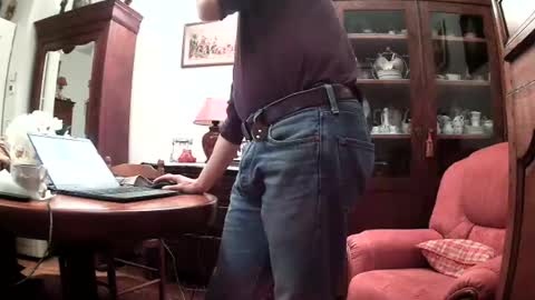 Snapshot of ericstephcam31 chatting on 4, 12, 2025 Steph et Eric online show from 4, 12, 2025