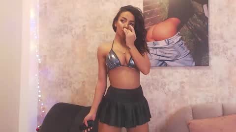 Erikabeee online show from 4, 2, 2025