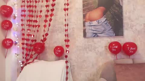 Erikabeee online show from 15, 2, 2025