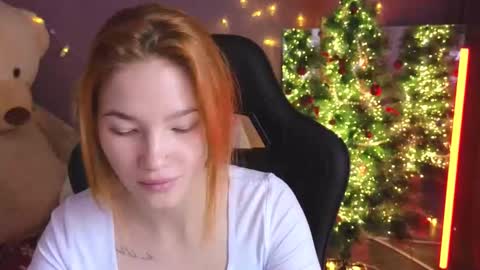 Snapshot of erikabrian chatting on 14, 12, 2025 erikabrian online show from 14, 12, 2025