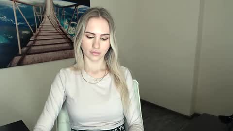 Erika online show from 16, 12, 2024