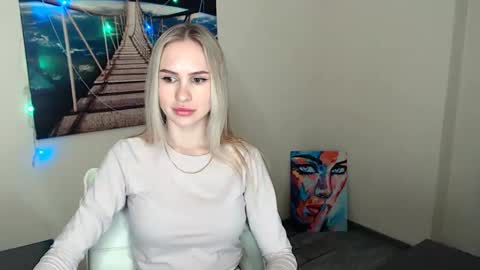 Erika online show from 28, 2, 2025