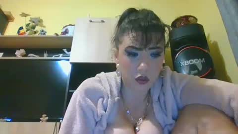 Snapshot of erikaguapa1989 chatting on 3, 12, 2025 erikaguapa1989 online show from 3, 12, 2025