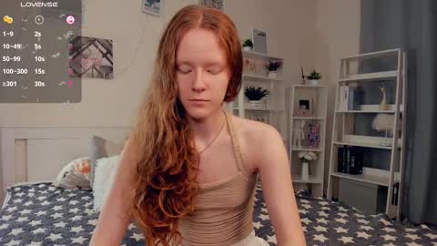 Snapshot of erline_may chatting on 13, 11, 2025 Sofia online show from 13, 11, 2025